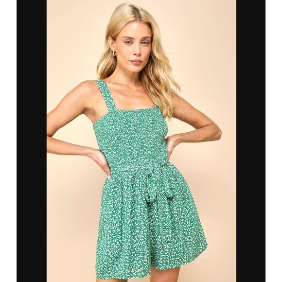 Lulus Floral Smocked Romper Size XL Darling Option Green Sleeveless Pockets NEW - Picture 5 of 9